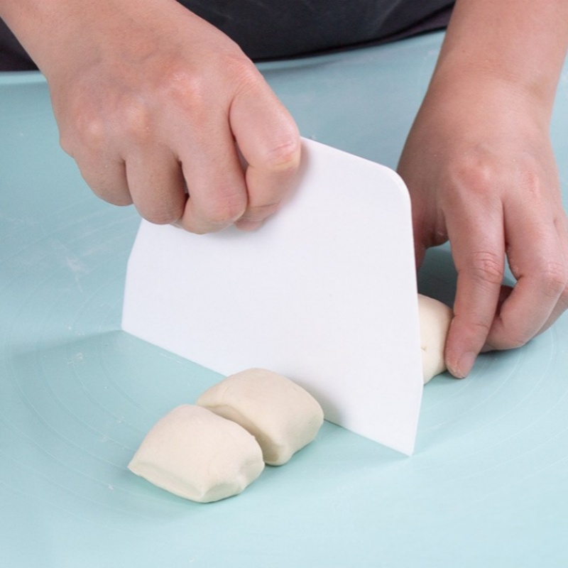 Dough Scraper Curved - Espátula para crema curvada útil, cortadores