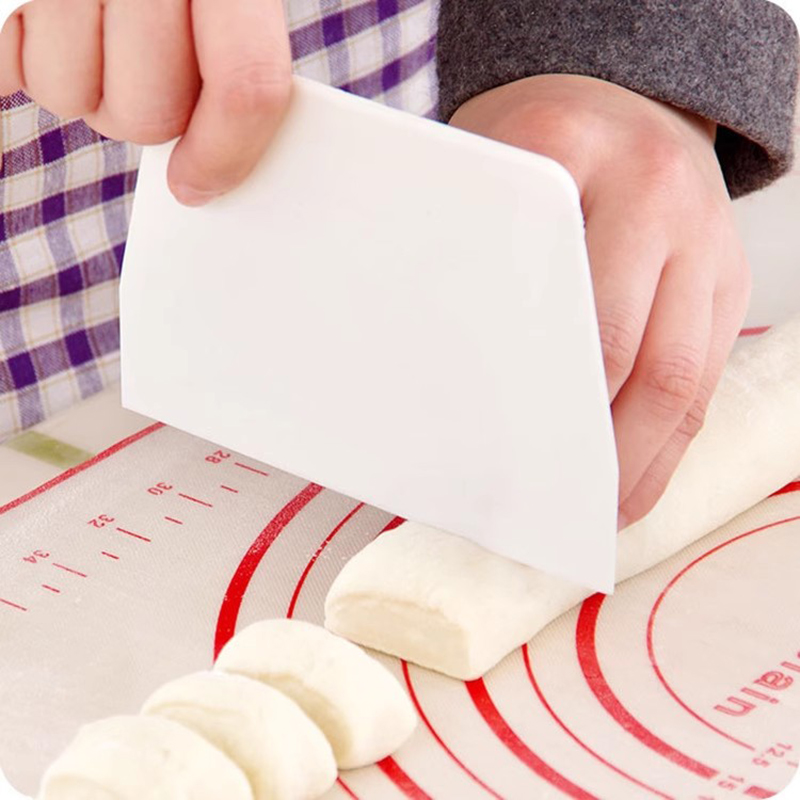 Espátula curvada para crema, c - Dough Scraper Curved reseña y precio